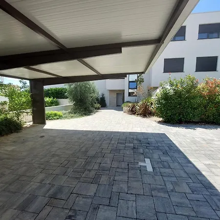 Appartement With Parking Space Krk - 23610 *